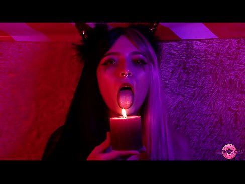 ❤️ Μια παθιασμένη πίπα από ένα σέξι Succubus με ένα σπέρμα στο στόμα της. Πόρνο ☑