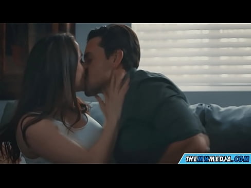 ❤️ Ρομαντικό σεξ με μια καλή μαμά με πλούσιο στήθος Πόρνο ☑
